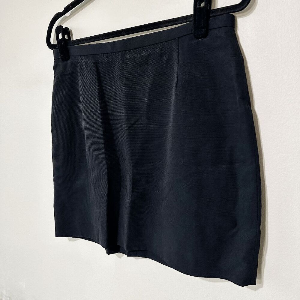 H&M Black Textured Mini Skirt with exposed Gold Zipper Size 10